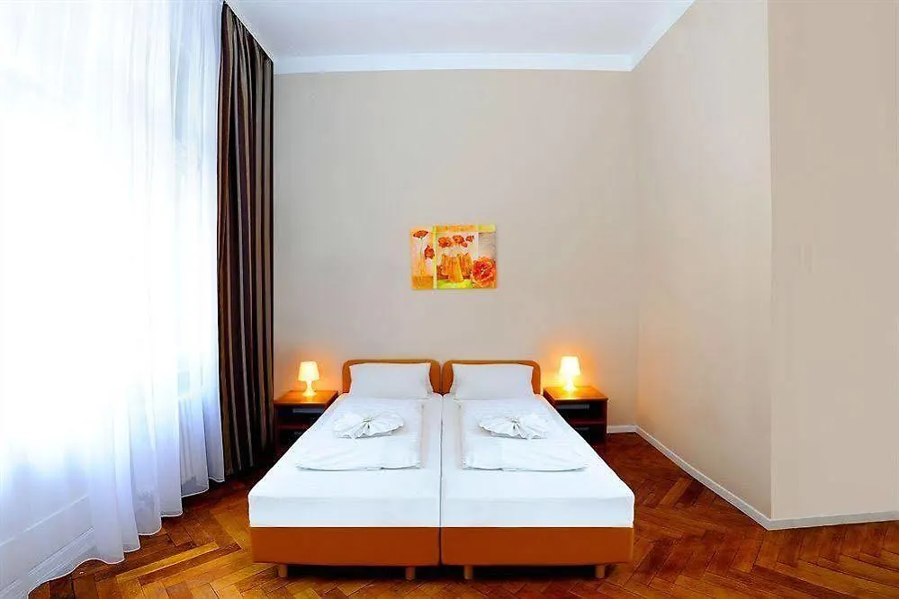 Hotel Pension Elegia Am Kurfuerstendamm Berlin 2*,  Tyskland