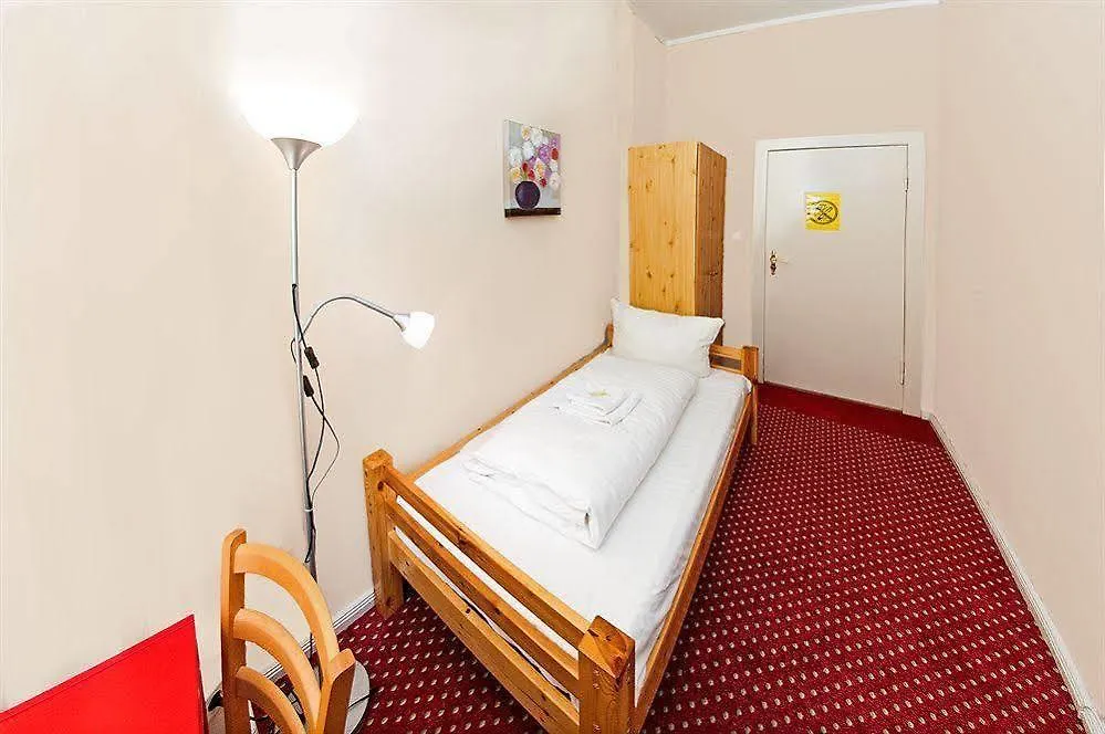 Hotel Pension Elegia Am Kurfuerstendamm Berlim 2*,  Alemanha