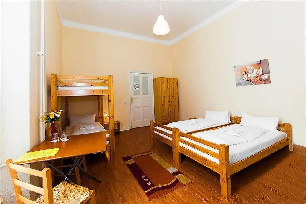 Hotel Pension Elegia Am Kurfuerstendamm Berlim